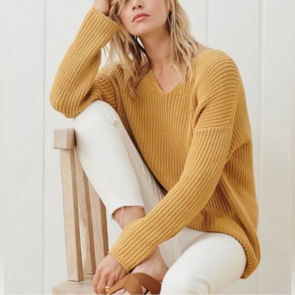Jenni Kayne Mustard V-Neck Sweater NWOT - Picture 1 of 6